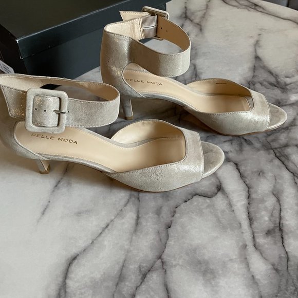 Pelle Moda - Low Heels - Picture 3 of 6